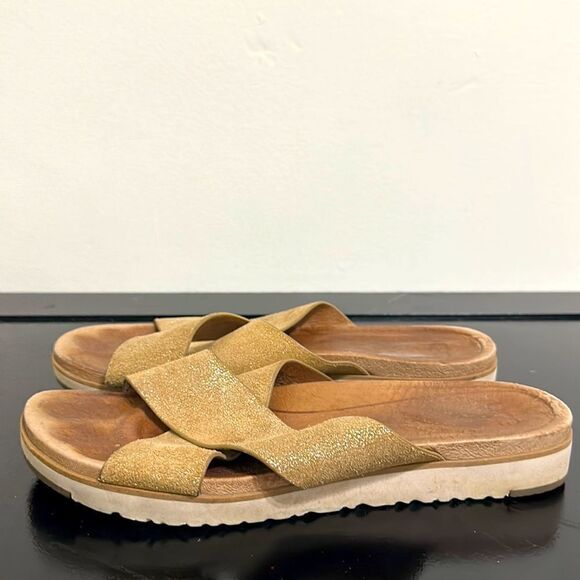UGG Metallic Crisscross Strap Slip-on Sandals Sz 10 - Picture 3 of 7
